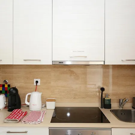 Quiet Apartment *