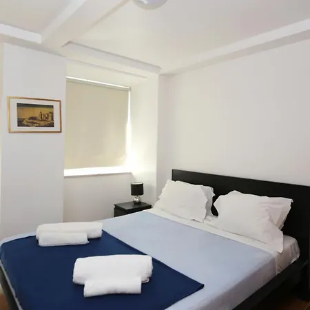 Quiet Apartman *