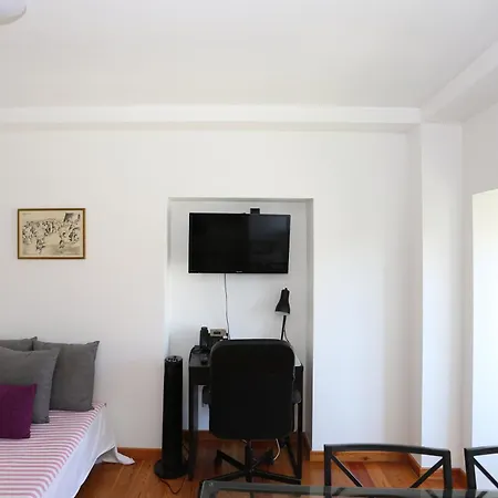 Quiet Apartman *